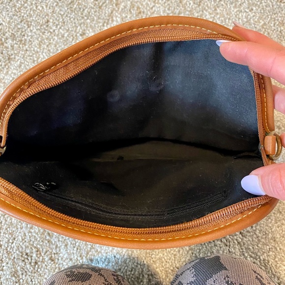 Esprit vintage leather purse with green and tan - Picture 3 of 4